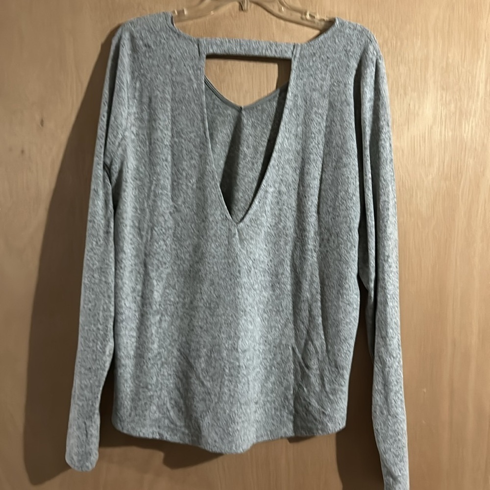 White House Black Market Women’s Shirt - Picture 3 of 5
